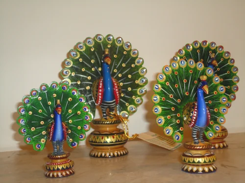 Handmade Crafts by Indian Elderly